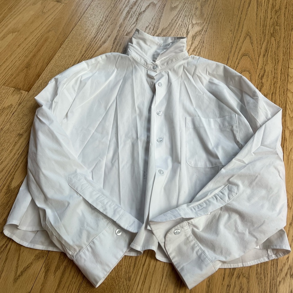 Dèluc Women’s White Button Down Size M